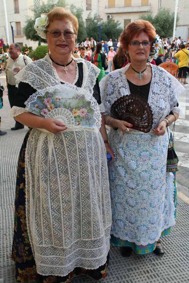 Ofrenda al asílo del ancianos; Novelda Digital