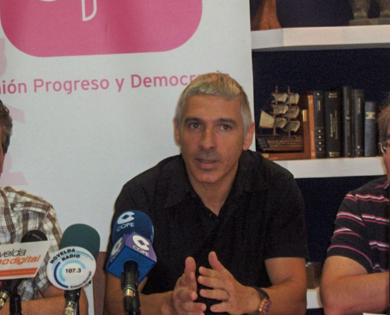 Art. de opinión de Armando Esteve (Coordinador UPyD Medio Vinalopó): Engaños y disfraces en la Hacienda municipal
