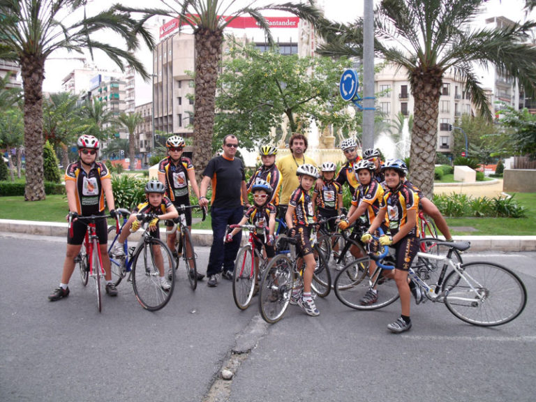 Las escuelas de ciclismo de Novelda clausuran un año excelente