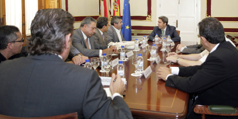 El Conseller Vicente Rambla, se reunió ayer con la Asociación Marmol de Alicante C.V.