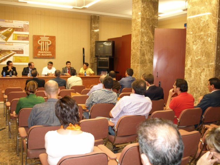 Los empresarios del mármol se reunen con el Director General del Instituto Valenciano de Finanzas (IVF), Enrique Pérez Boada