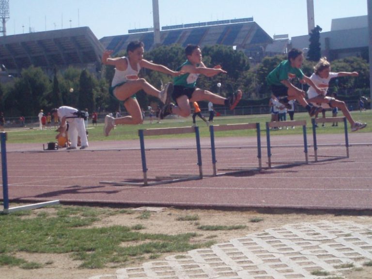 El Club Atlético Novelda-Carmencita acumula 16 títulos ganados en pista durante la presente temporada