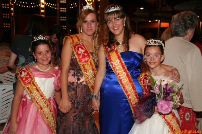 Presentación y Coronación de las Reinas del Centro