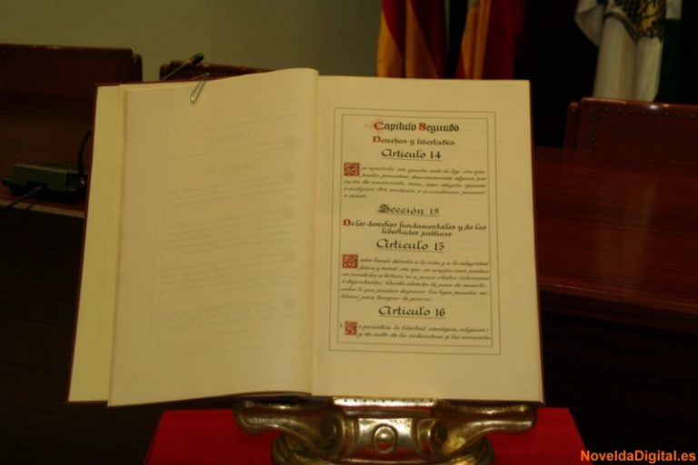 La corporación municipal celebra el día de la Constitución