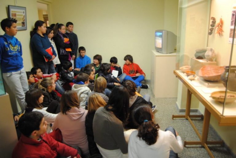 Los escolares aprenden la alimentación y los utensilios de cocina en la Novelda de los siglos XIV-XIX