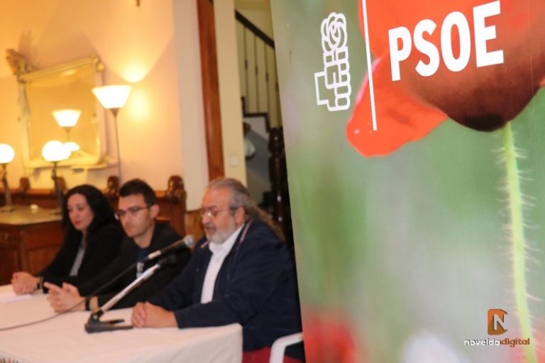 El senador socialista Pedro Rodríguez se reúne con el PSOE de Novelda