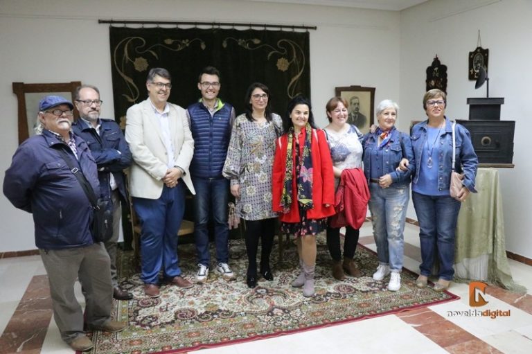 Queda inaugurada la exposición “Retratos Modernistas. La burguesía alicantina en los estudios fotográficos”