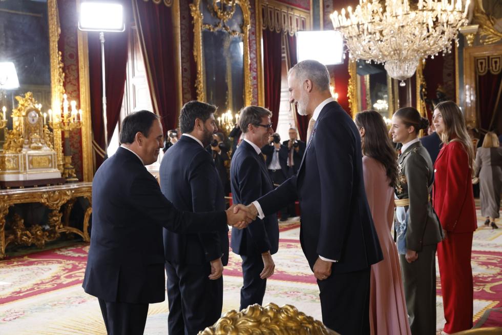 Pérez Llorca asiste a los actos conmemorativos del Día de la Fiesta Nacional